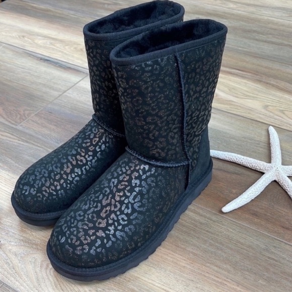 🌴🔆UGG- CLASSIC SHORT SNOW LEOPARD BOOTS PINK🔆🌴 - Picture 4 of 14